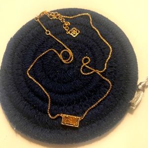 Kendra Scott necklace